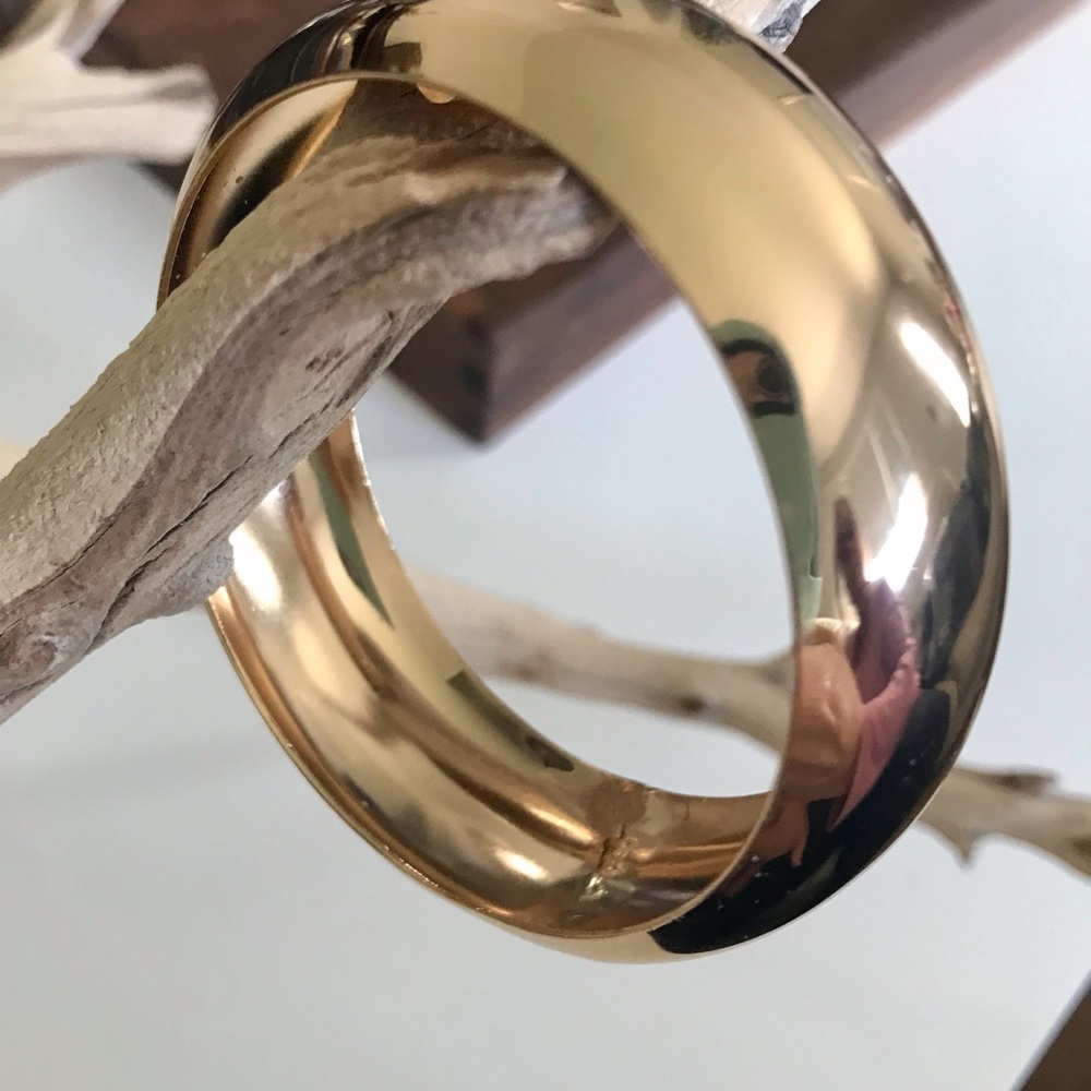 NWOT Zara Gold Tone Wide Domed Bangle Bracelet Quiet Luxury Classic Statement